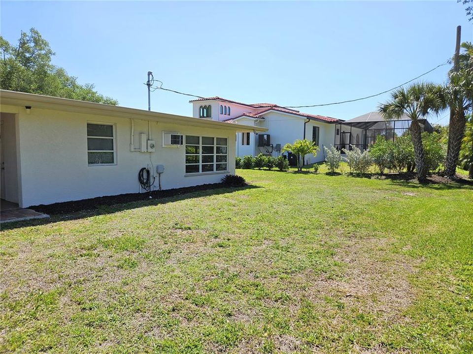 For Rent: $2,600 (2 beds, 1 baths, 1417 Square Feet)