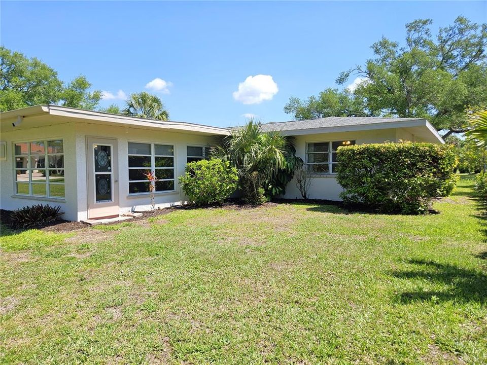 For Rent: $2,600 (2 beds, 1 baths, 1417 Square Feet)