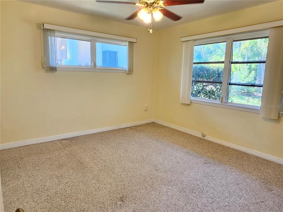 For Rent: $2,600 (2 beds, 1 baths, 1417 Square Feet)
