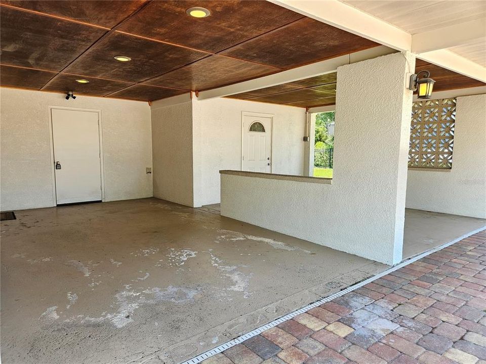 For Rent: $2,600 (2 beds, 1 baths, 1417 Square Feet)