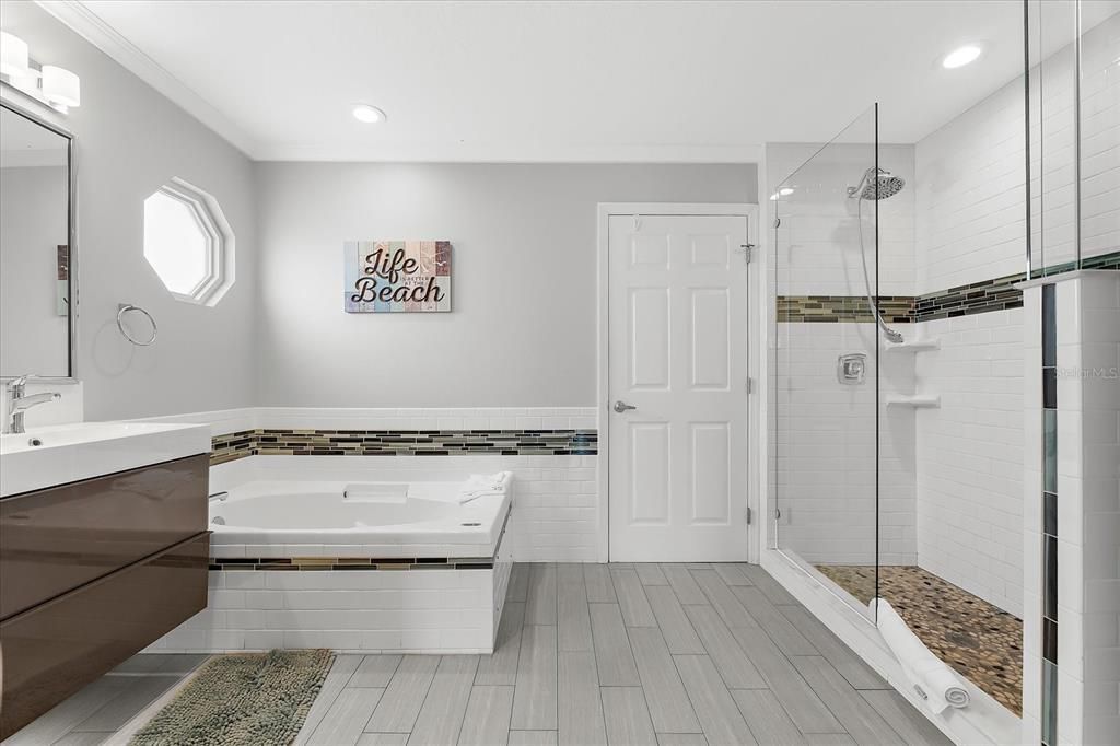 For Sale: $2,495,000 (4 beds, 4 baths, 2832 Square Feet)