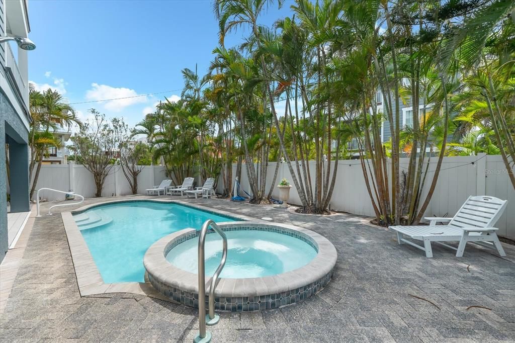 For Sale: $2,495,000 (4 beds, 4 baths, 2832 Square Feet)