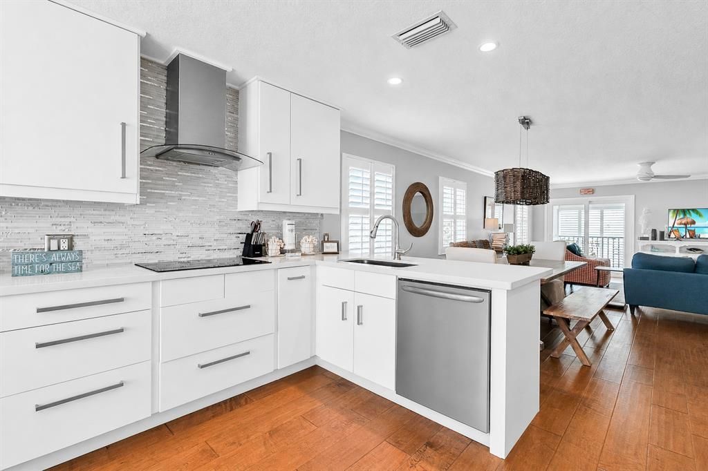 For Sale: $2,495,000 (4 beds, 4 baths, 2832 Square Feet)