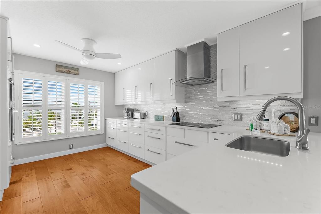 For Sale: $2,495,000 (4 beds, 4 baths, 2832 Square Feet)