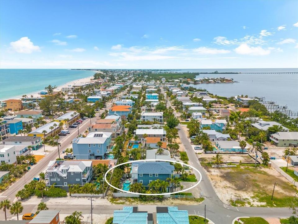 For Sale: $2,495,000 (4 beds, 4 baths, 2832 Square Feet)