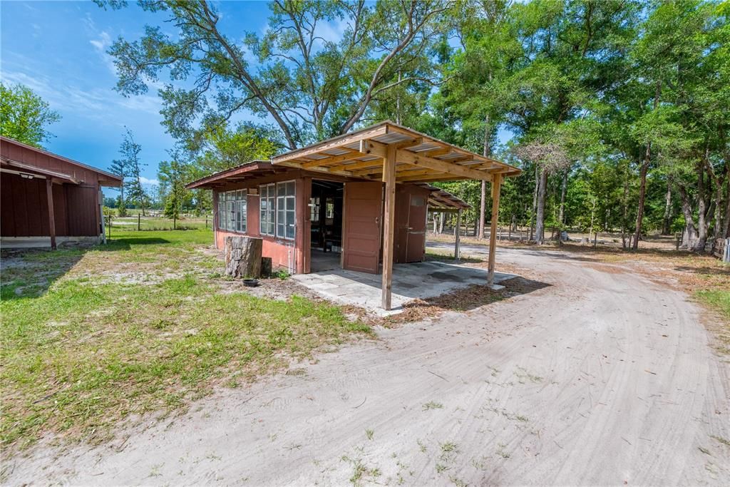 For Sale: $295,000 (2 beds, 1 baths, 1640 Square Feet)