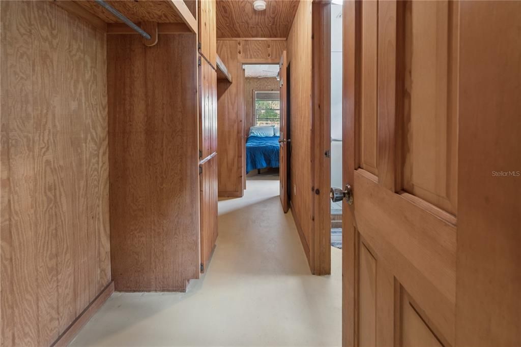 For Sale: $295,000 (2 beds, 1 baths, 1640 Square Feet)