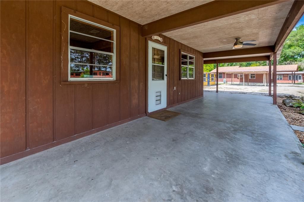 For Sale: $295,000 (2 beds, 1 baths, 1640 Square Feet)