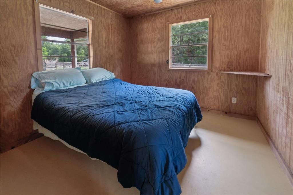 For Sale: $295,000 (2 beds, 1 baths, 1640 Square Feet)