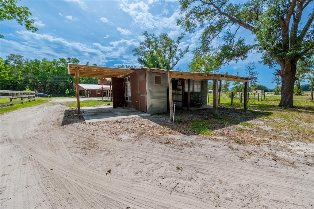For Sale: $295,000 (2 beds, 1 baths, 1640 Square Feet)