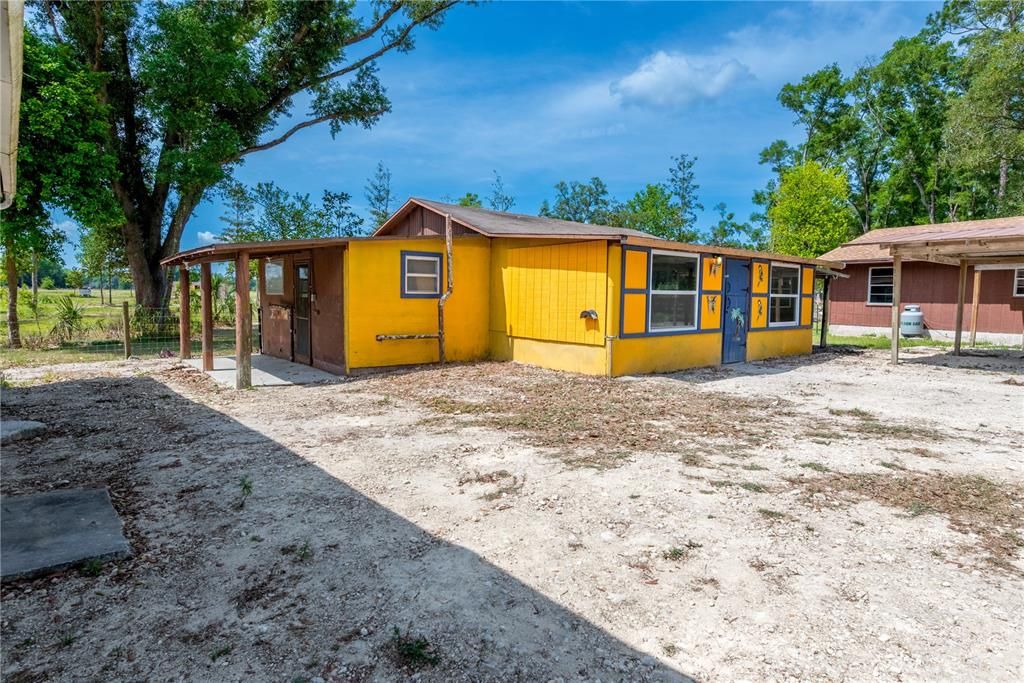 For Sale: $295,000 (2 beds, 1 baths, 1640 Square Feet)