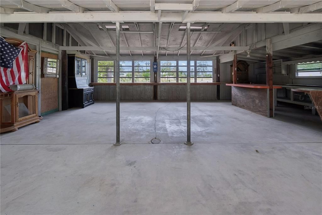 For Sale: $295,000 (2 beds, 1 baths, 1640 Square Feet)