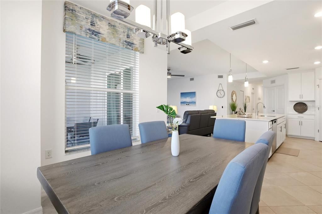 Activo con contrato: $295,000 (2 camas, 2 baños, 1438 Pies cuadrados)