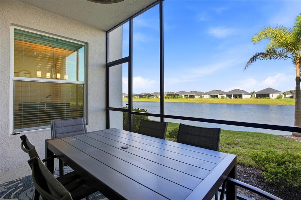 Activo con contrato: $295,000 (2 camas, 2 baños, 1438 Pies cuadrados)