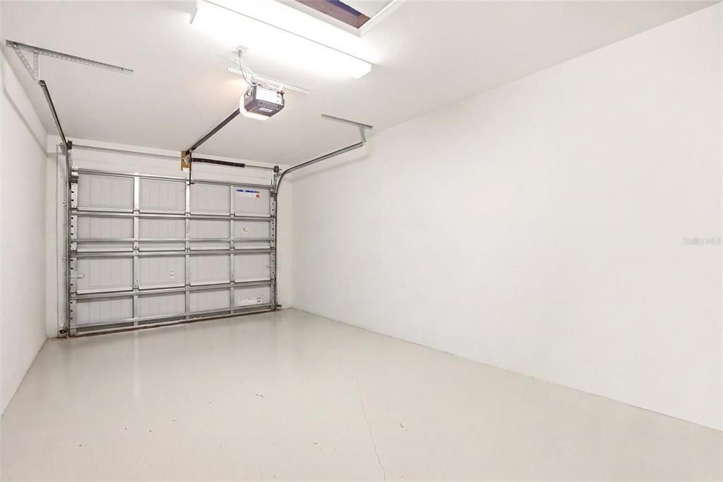Activo con contrato: $295,000 (2 camas, 2 baños, 1438 Pies cuadrados)