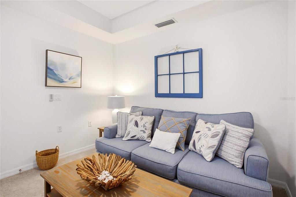 Activo con contrato: $295,000 (2 camas, 2 baños, 1438 Pies cuadrados)