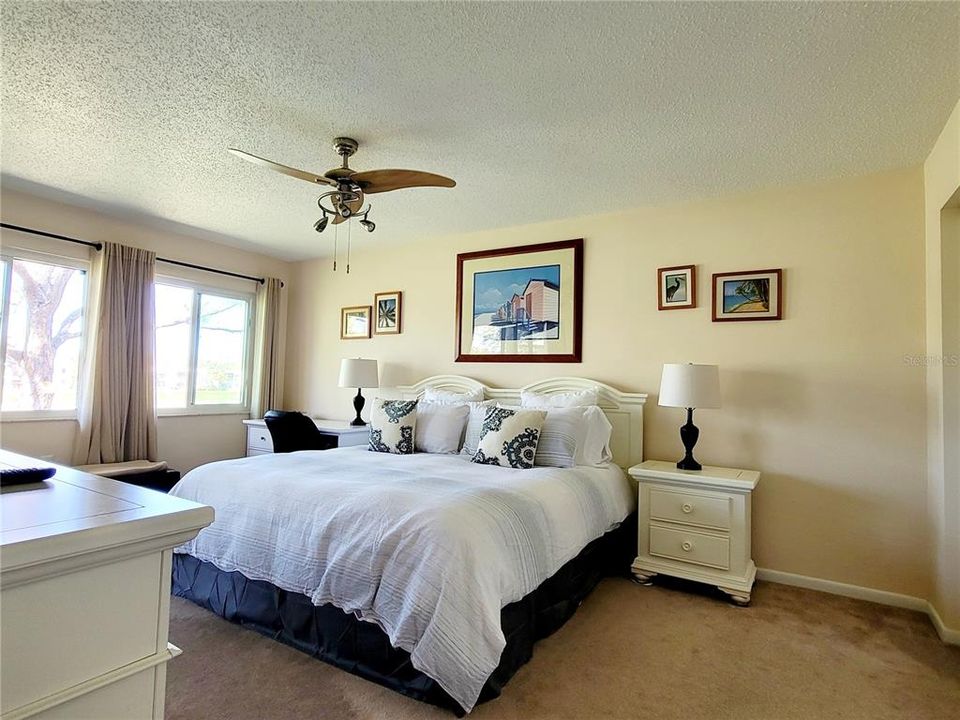 В аренду: $1,890 (2 спален, 2 ванн, 1145 Квадратных фут)