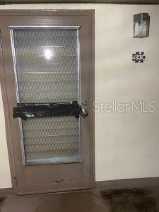For Sale: $130,000 (2 beds, 2 baths, 988 Square Feet)