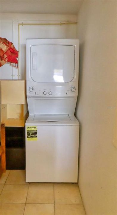 Activo con contrato: $1,490 (2 camas, 2 baños, 960 Pies cuadrados)