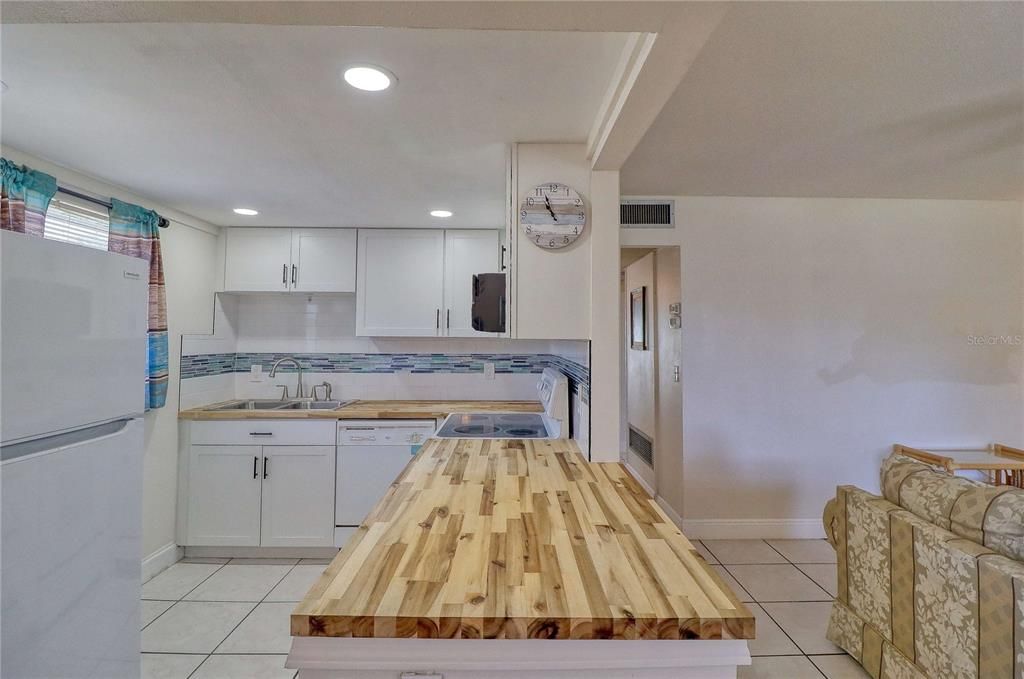 Activo con contrato: $1,490 (2 camas, 2 baños, 960 Pies cuadrados)