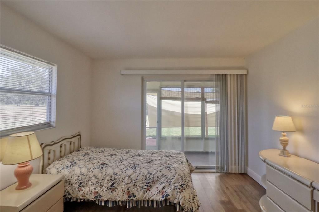 Activo con contrato: $1,490 (2 camas, 2 baños, 960 Pies cuadrados)