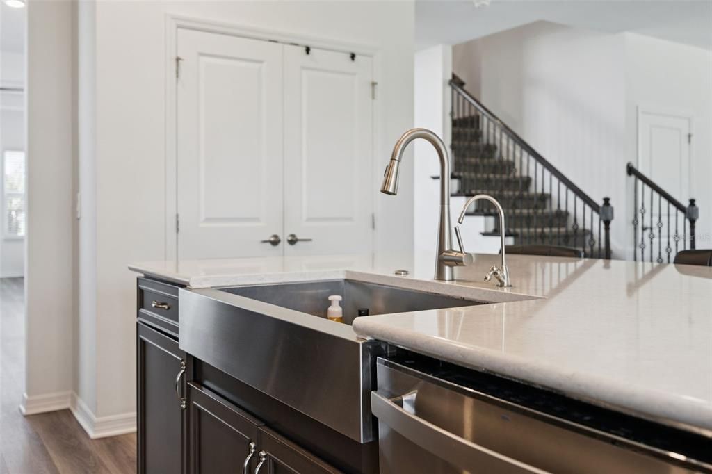 For Sale: $775,000 (5 beds, 4 baths, 3506 Square Feet)