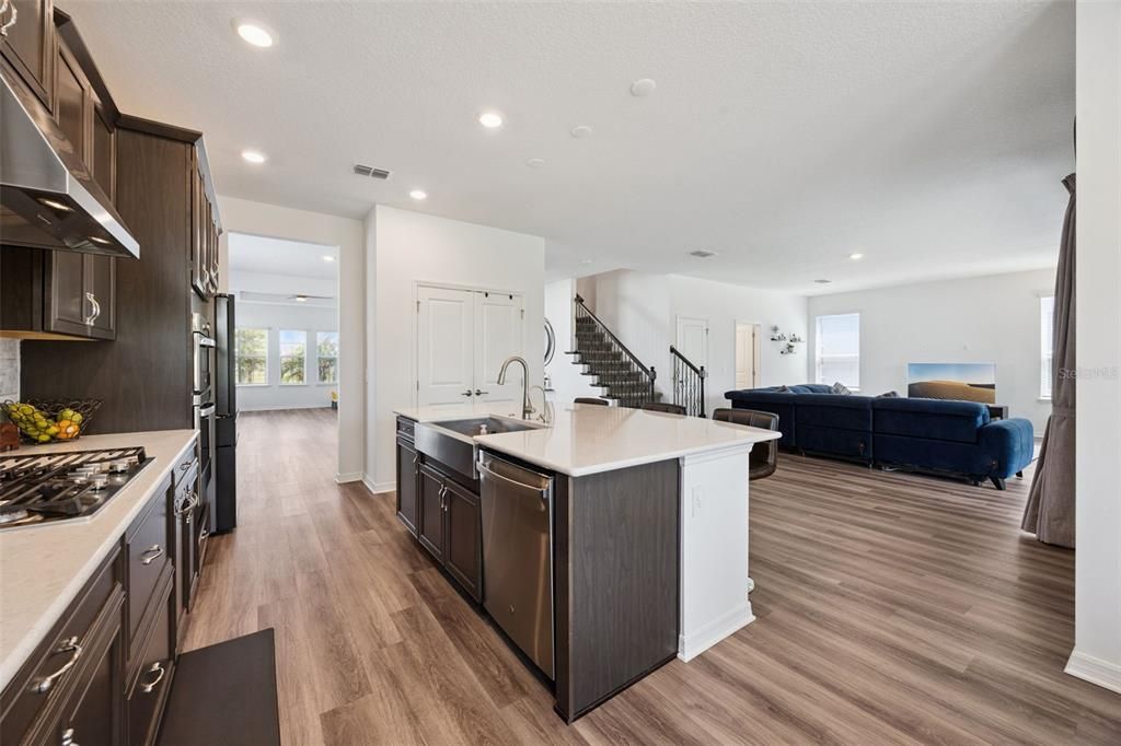 For Sale: $775,000 (5 beds, 4 baths, 3506 Square Feet)