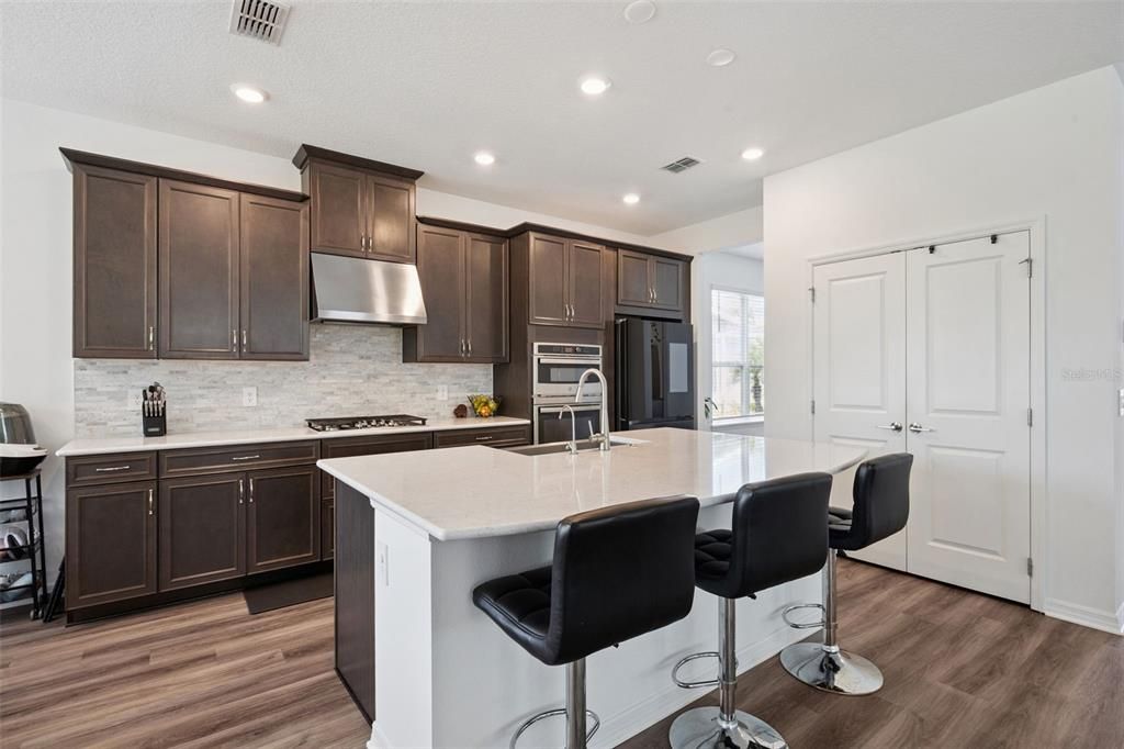 For Sale: $775,000 (5 beds, 4 baths, 3506 Square Feet)