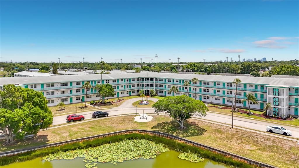 На продажу: $89,000 (2 спален, 2 ванн, 910 Квадратных фут)