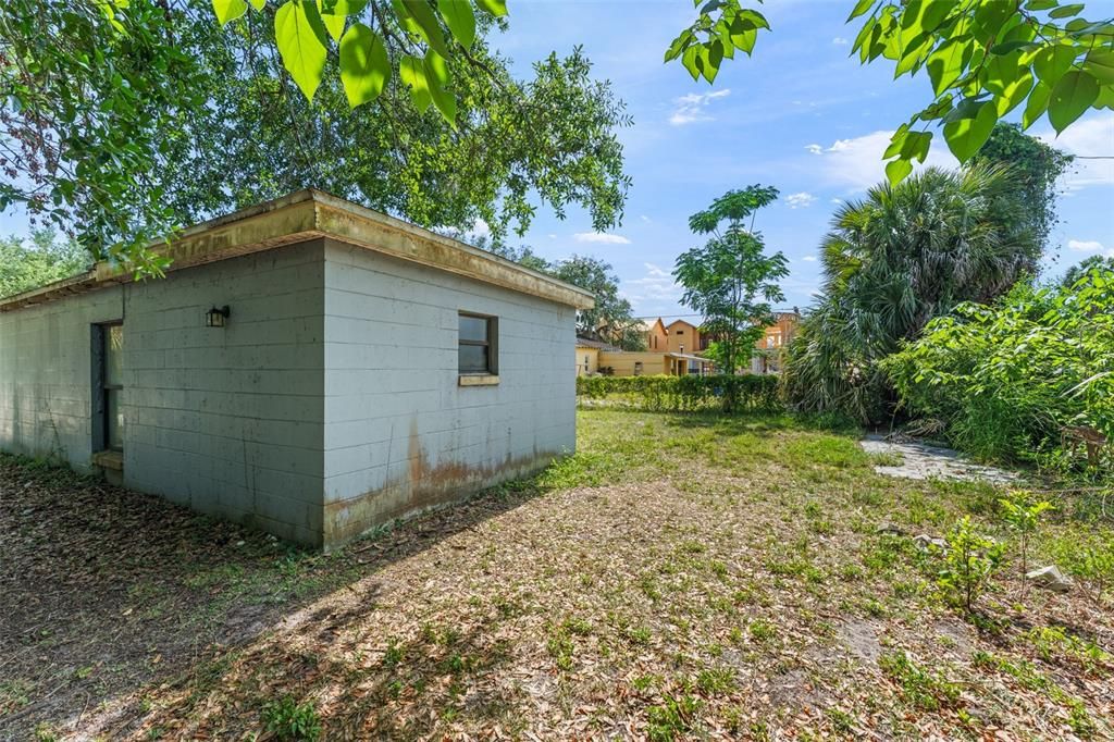 Под контрактом: $399,999 (2 спален, 2 ванн, 1018 Квадратных фут)