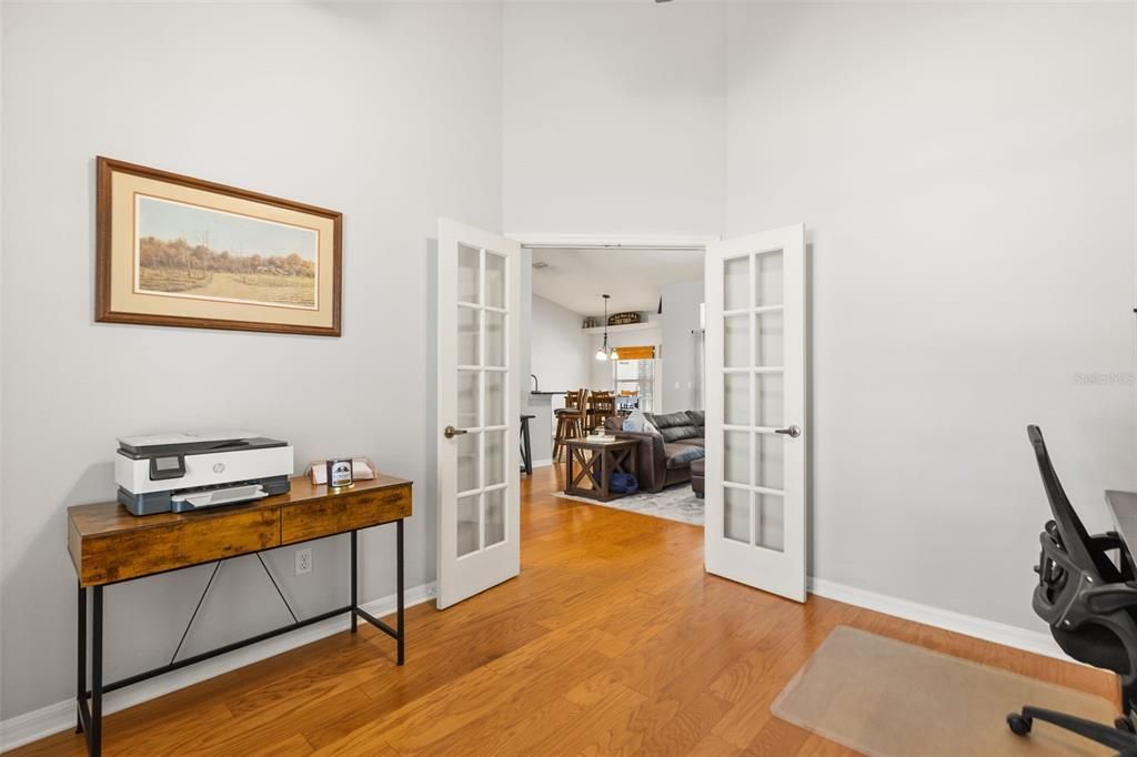Activo con contrato: $495,000 (3 camas, 2 baños, 2044 Pies cuadrados)