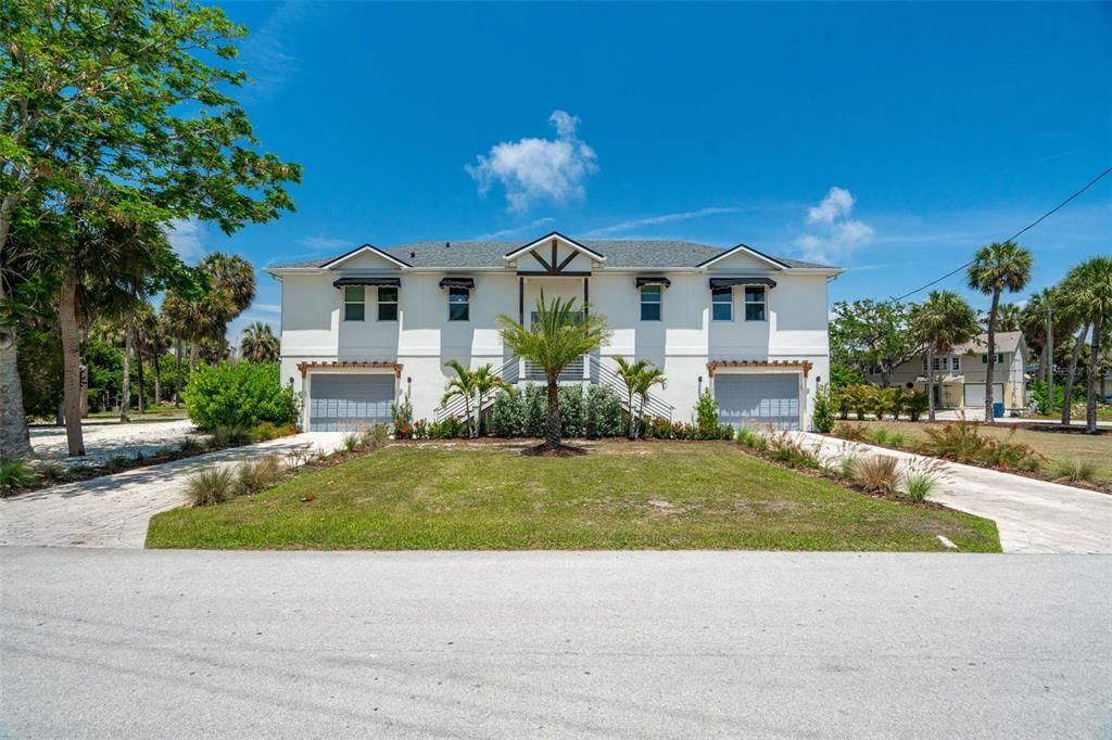 For Sale: $697,000 (3 beds, 3 baths, 2099 Square Feet)