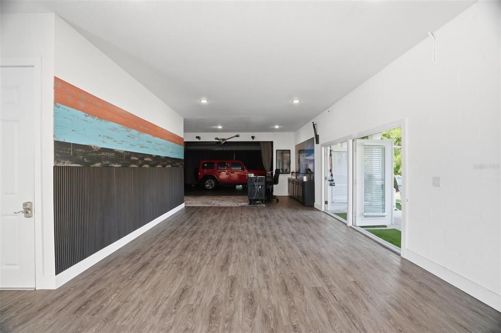 For Sale: $697,000 (3 beds, 3 baths, 2099 Square Feet)