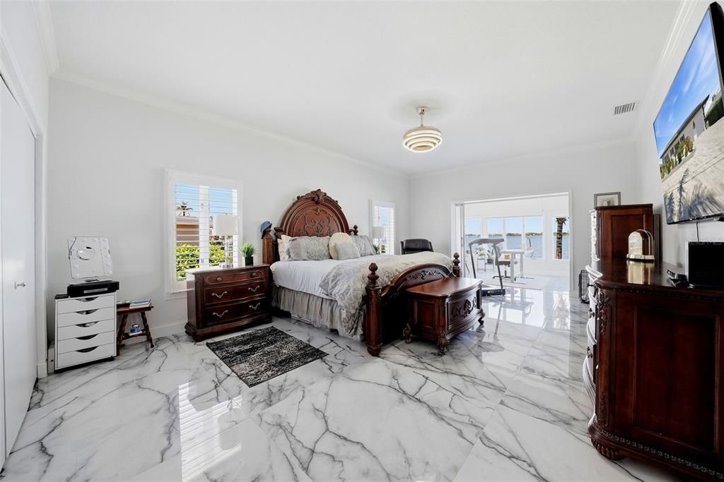 For Sale: $1,999,999 (3 beds, 3 baths, 3645 Square Feet)
