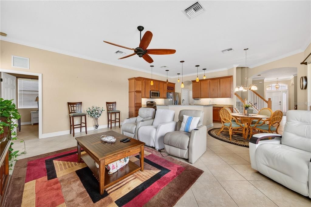 Activo con contrato: $530,000 (4 camas, 3 baños, 2976 Pies cuadrados)