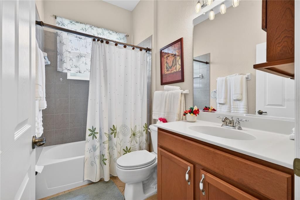 Activo con contrato: $530,000 (4 camas, 3 baños, 2976 Pies cuadrados)