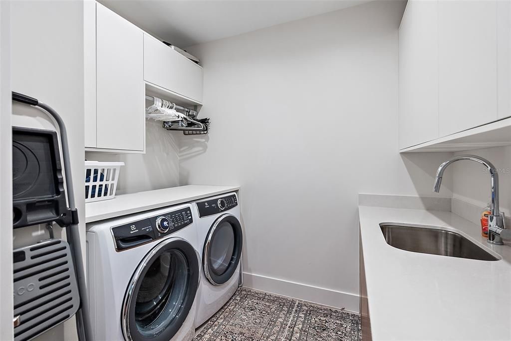 For Rent: $15,000 (4 beds, 3 baths, 3036 Square Feet)