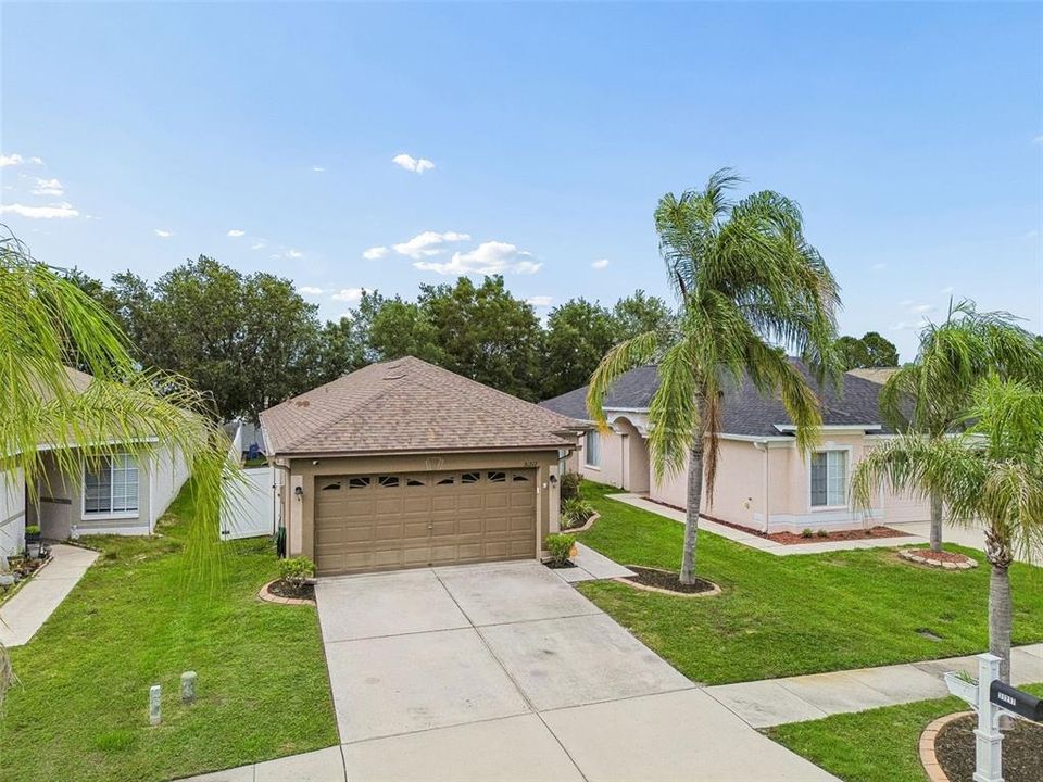 Activo con contrato: $319,900 (3 camas, 2 baños, 1726 Pies cuadrados)