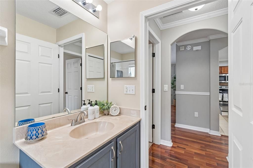 Activo con contrato: $319,900 (3 camas, 2 baños, 1726 Pies cuadrados)