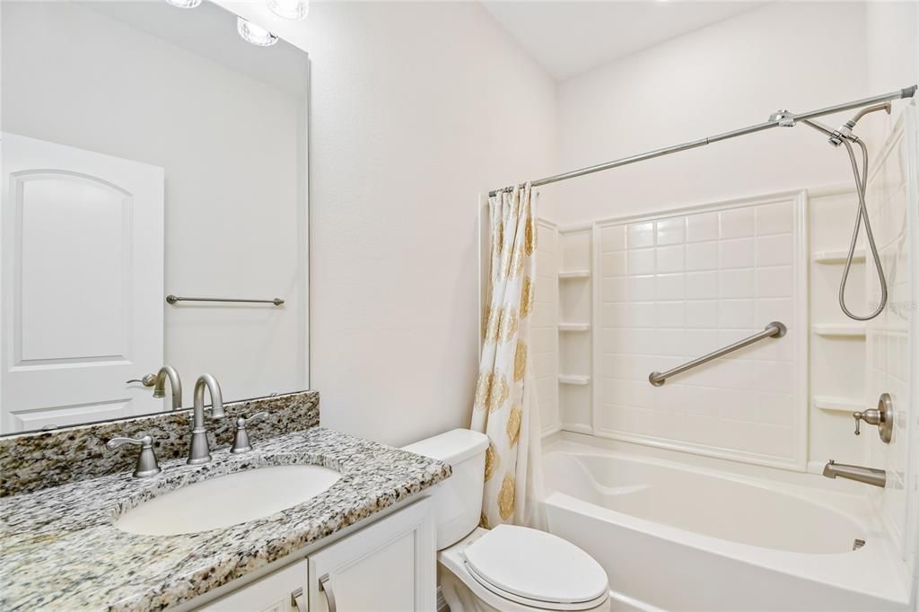 En Venta: $325,000 (3 camas, 2 baños, 1704 Pies cuadrados)