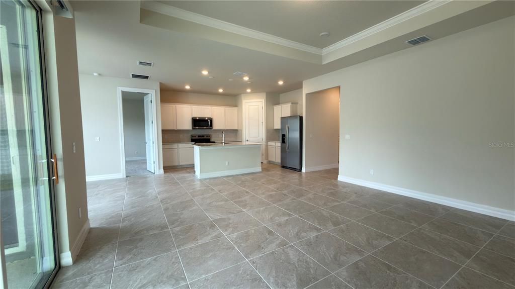 Active With Contract: $2,300 (3 beds, 2 baths, 1662 Square Feet)