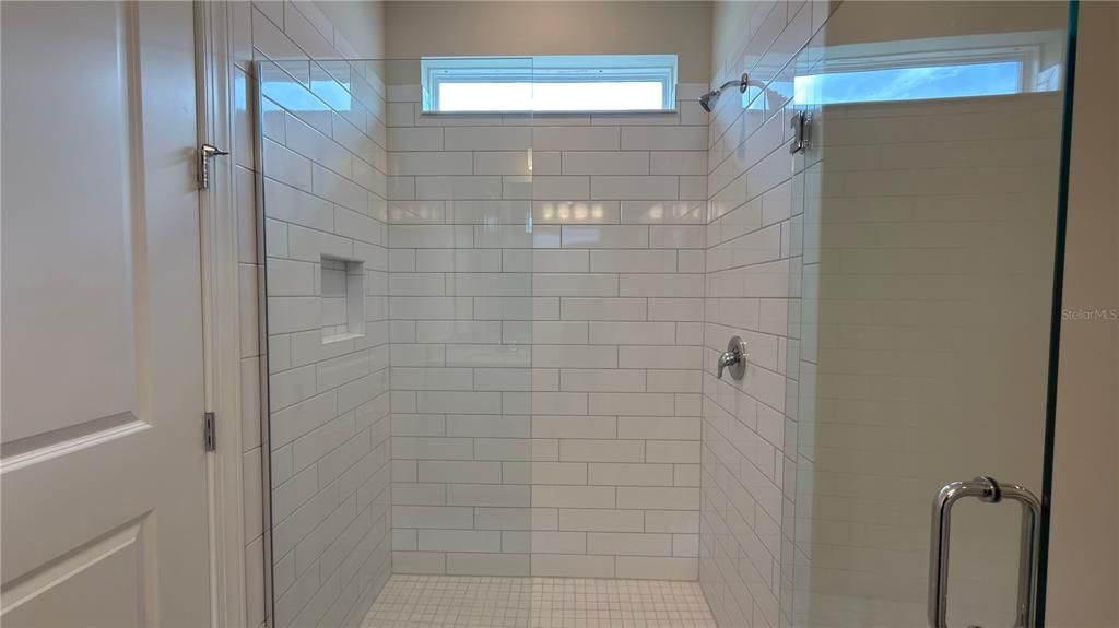 Active With Contract: $2,300 (3 beds, 2 baths, 1662 Square Feet)