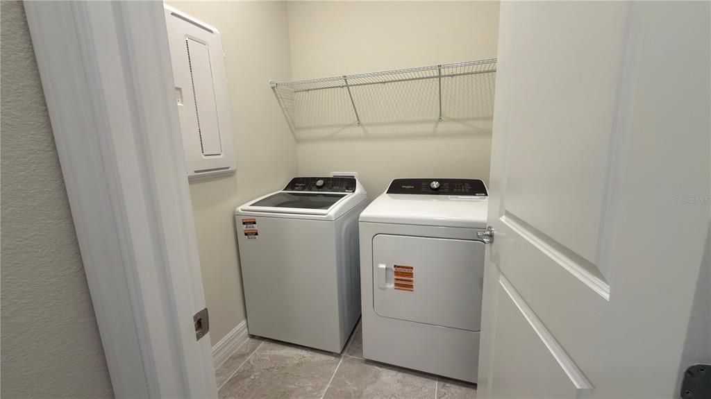 Active With Contract: $2,300 (3 beds, 2 baths, 1662 Square Feet)