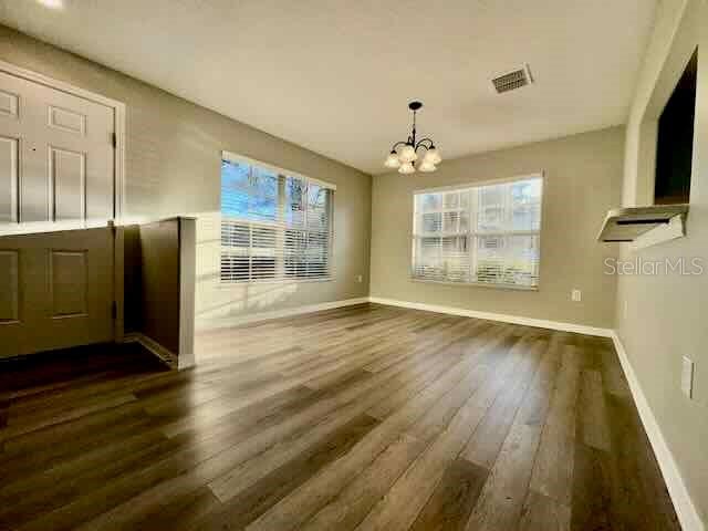 For Rent: $1,650 (3 beds, 2 baths, 1363 Square Feet)