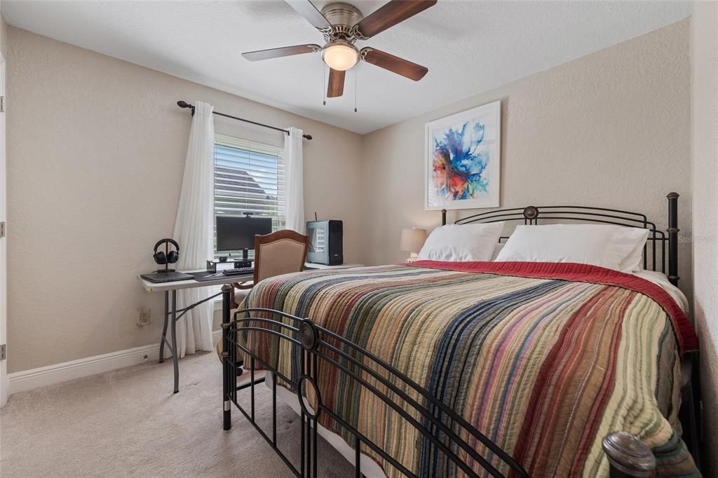 Activo con contrato: $599,999 (4 camas, 2 baños, 2226 Pies cuadrados)