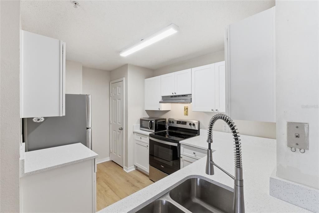 For Rent: $2,000 (3 beds, 2 baths, 1180 Square Feet)