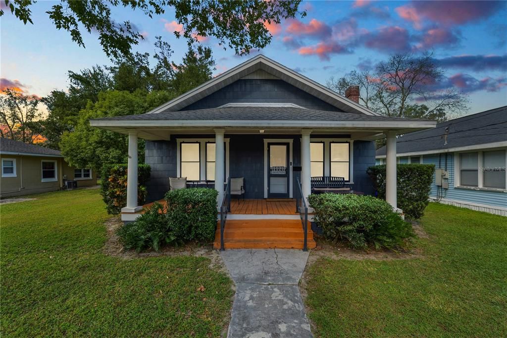 For Sale: $249,000 (2 beds, 1 baths, 1008 Square Feet)