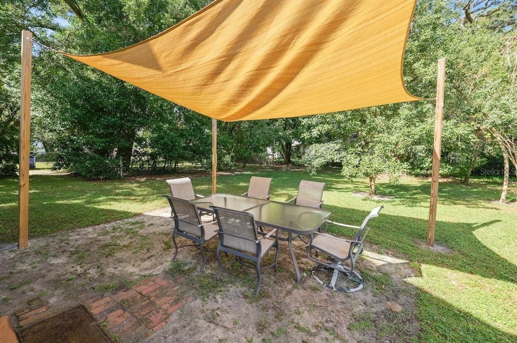 For Sale: $249,000 (2 beds, 1 baths, 1008 Square Feet)