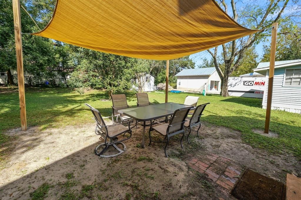 For Sale: $249,000 (2 beds, 1 baths, 1008 Square Feet)