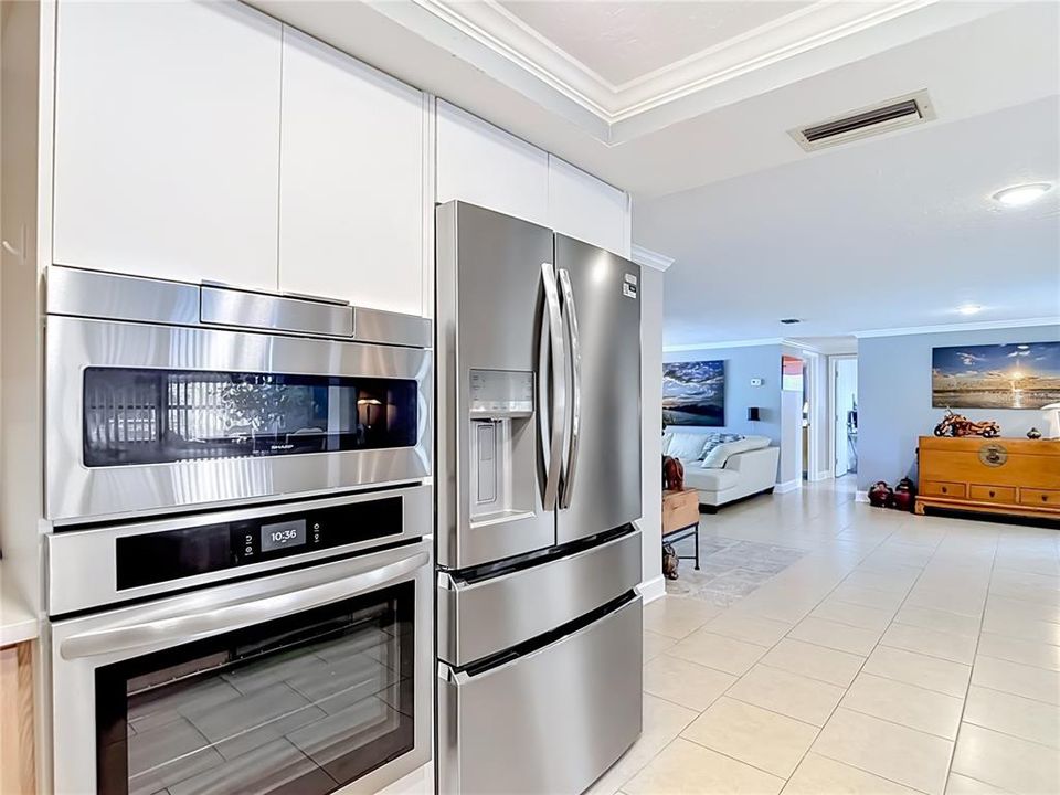На продажу: $539,000 (3 спален, 2 ванн, 1594 Квадратных фут)